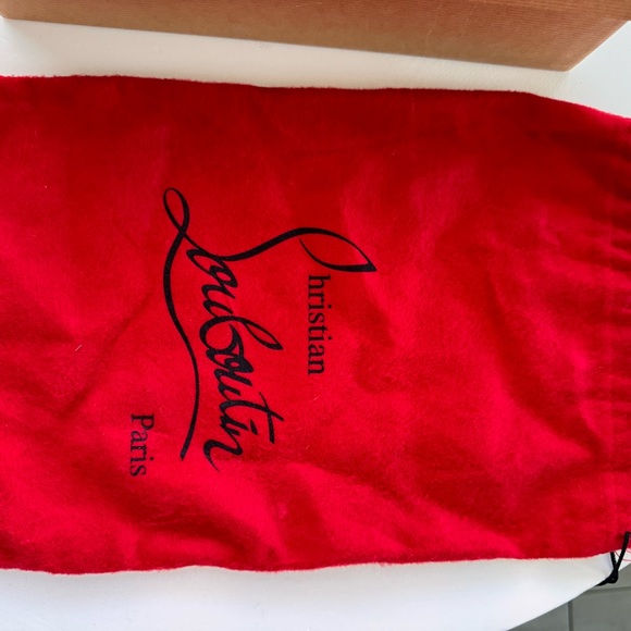 Christian Louboutin
So Kate Patent Pointed-Toe Red Sole Pump - Picture 7 of 16